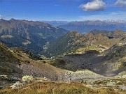 67 Vista sul Lago di Pescegallo a dx, la Val Gerola a sx e le Alpi sullo sfondo